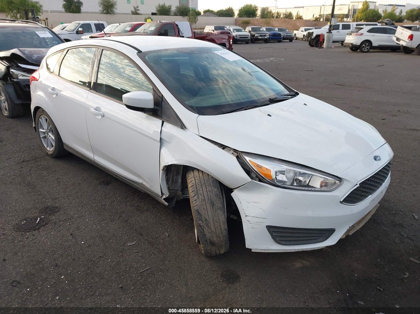 Vin: 1fadp3k20jl261230, lot: 46357492, ford focus se 2018 img_1