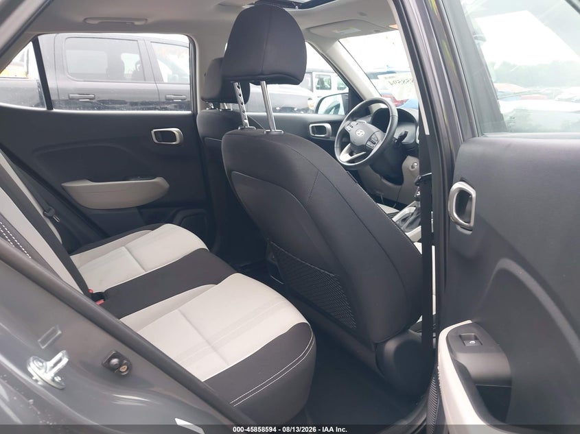 2025 HYUNDAI VENUE auction photo 8