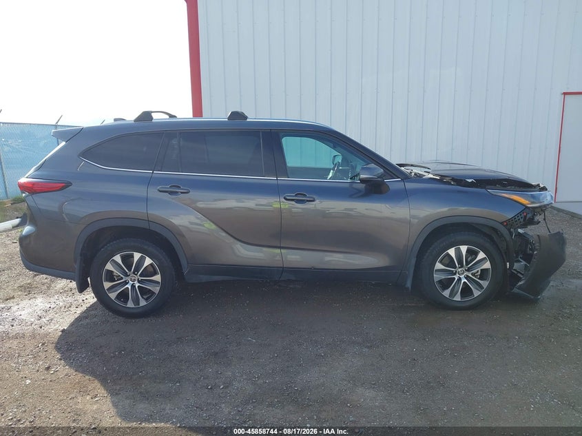 TOYOTA HIGHLANDER - zdjęcie 14