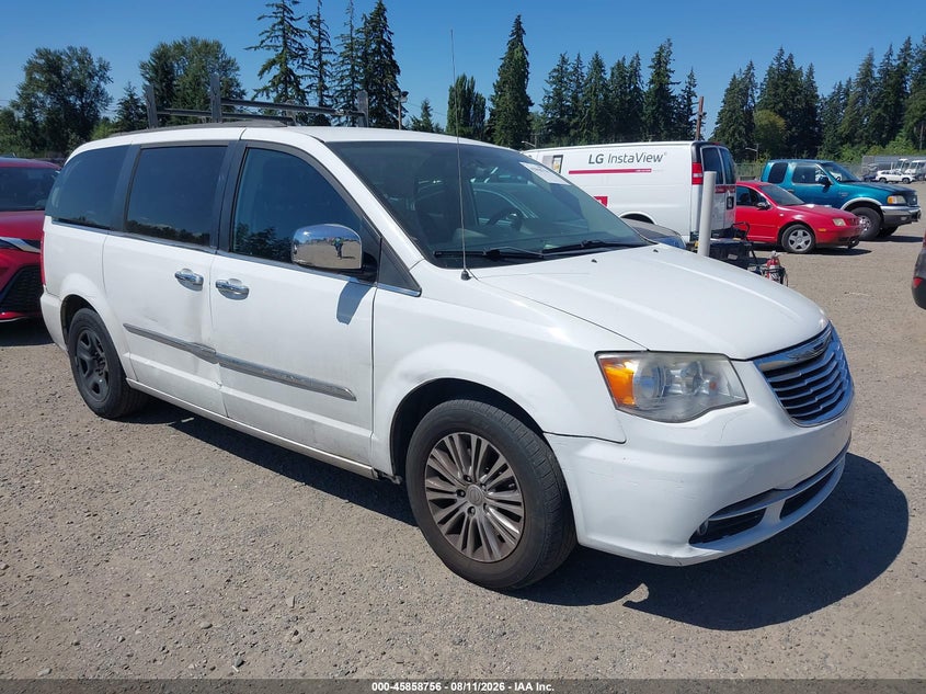 2013 CHRYSLER TOWN & COUNTRY auction photo 1
