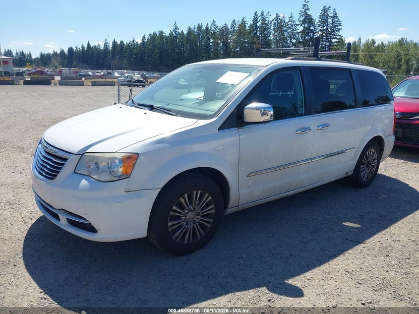 2013 CHRYSLER TOWN & COUNTRY auction photo 2