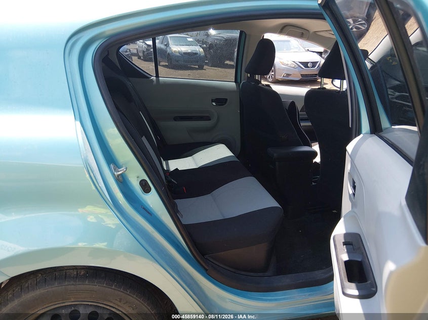 2012 TOYOTA PRIUS C auction photo 8