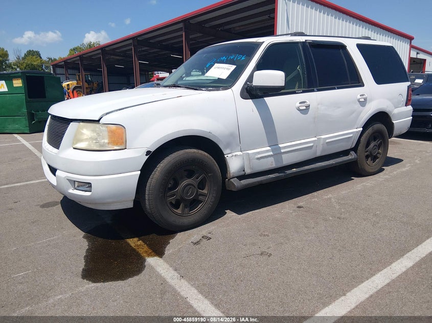 2003 Ford Expedition, Normal Wear & Tear, IAAI, VIN 1FMRU15W13LC07994 — photo 2