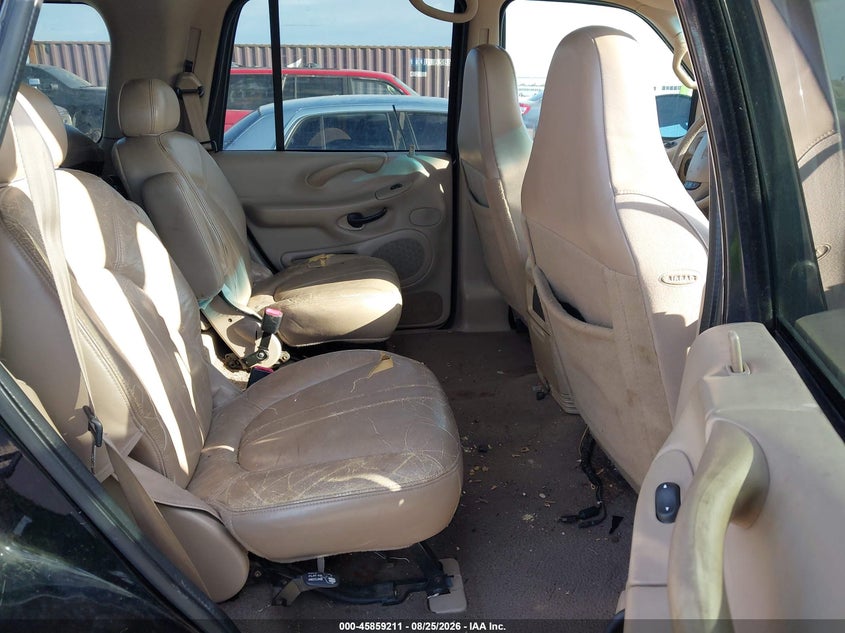 2002 FORD EXPEDITION auction photo 8