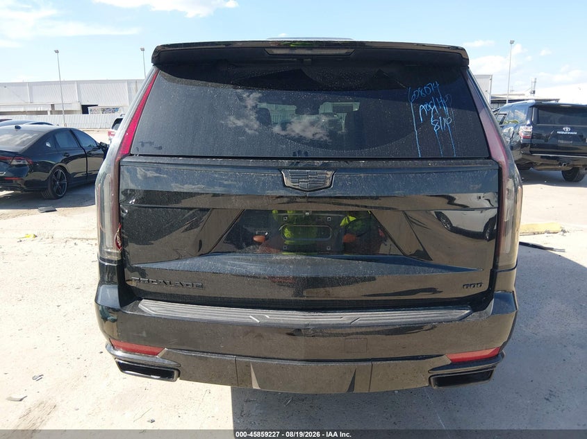 CADILLAC ESCALADE - zdjęcie 16