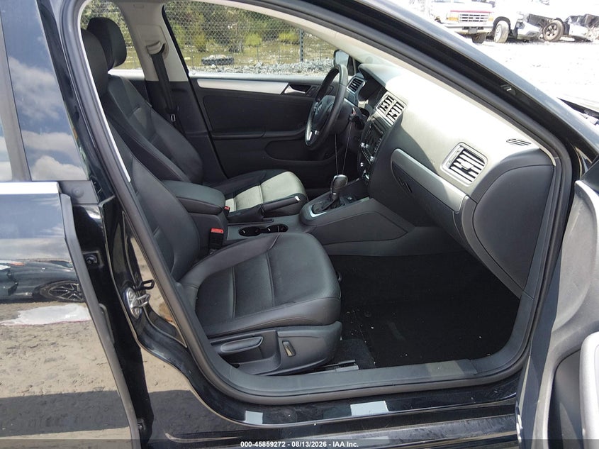 2014 VOLKSWAGEN JETTA auction photo 5