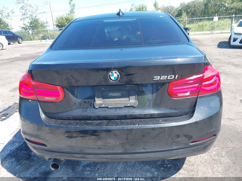 2016 BMW 320I · Photo 16