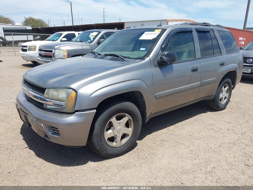 2005 CHEVROLET TRAILBLAZER auction photo 2