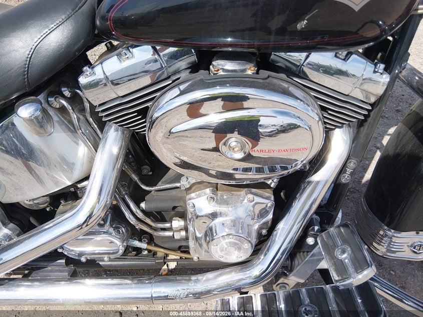HARLEY-DAVIDSON FLSTC 2001