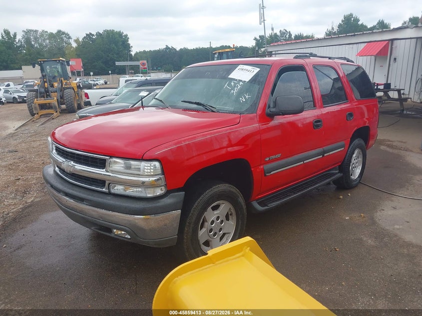 2002 CHEVROLET TAHOE auction photo 2