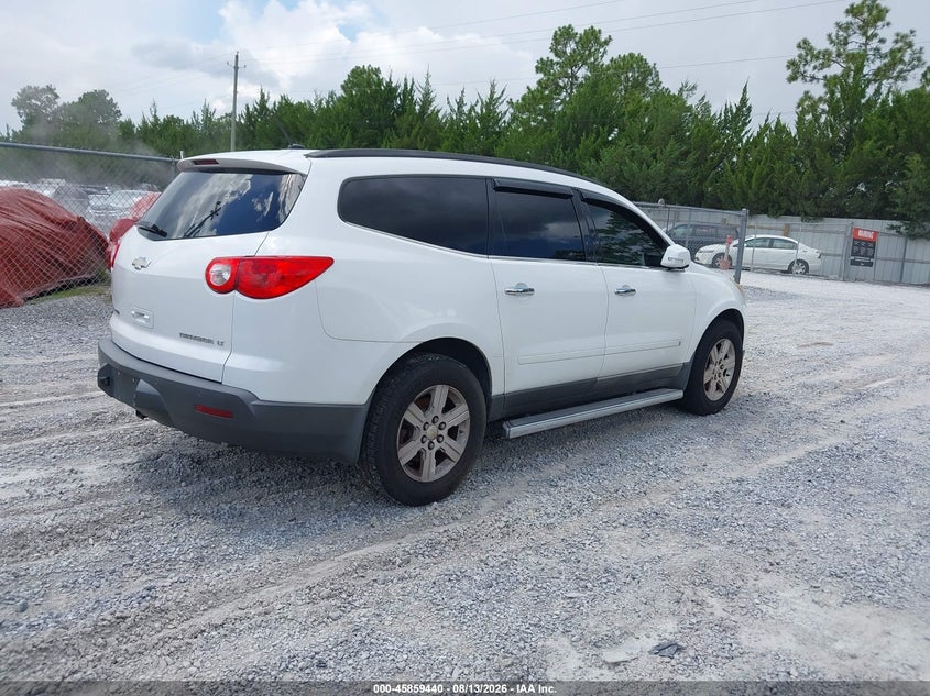 2010 CHEVROLET TRAVERSE auction photo 4