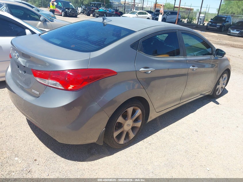 2013 HYUNDAI ELANTRA auction photo 4