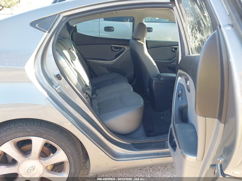 2013 HYUNDAI ELANTRA auction photo 8