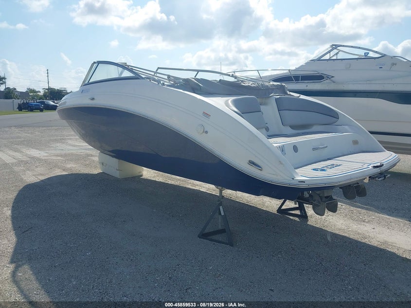 2010 YAMAHA 23' auction photo 3