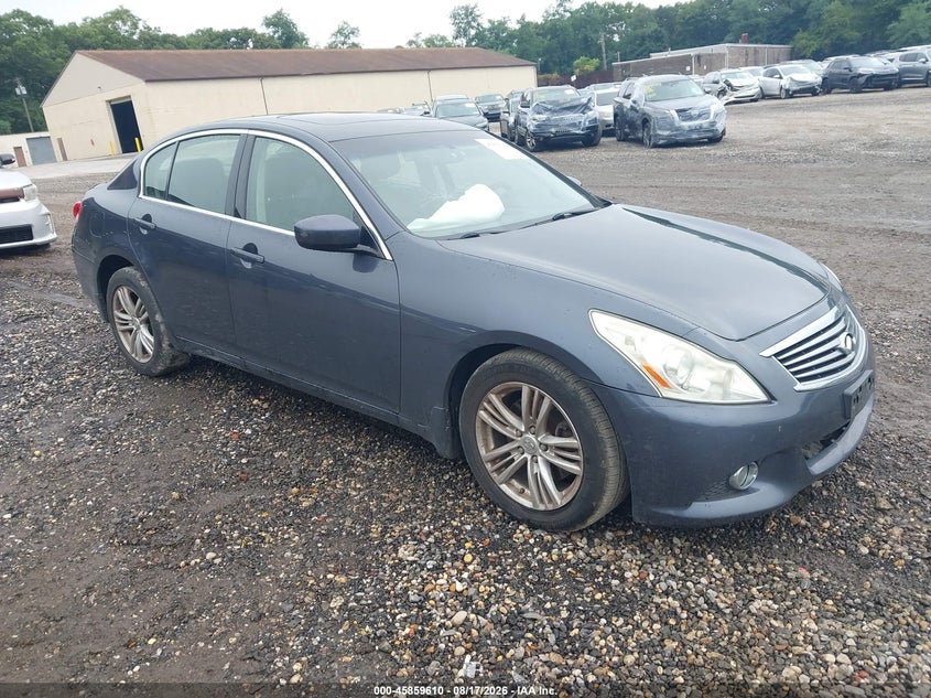2011 INFINITI G37X — zdjęcie z aukcji