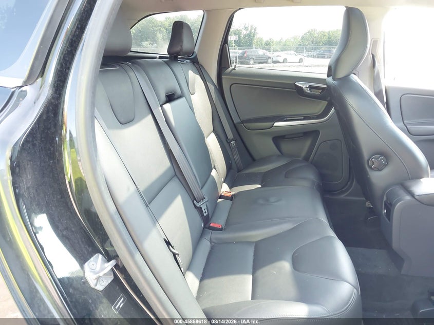 VOLVO XC60 2015 VIN YV4940RB7F2617437