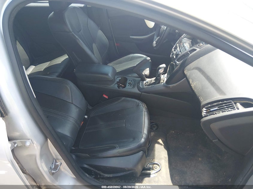 2014 FORD FOCUS auction photo 5