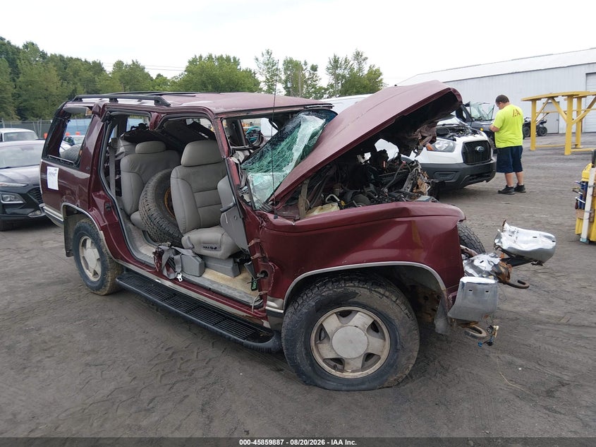 1999 GMC YUKON auction photo 1