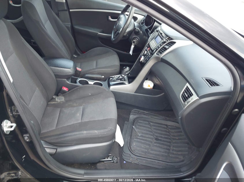 2016 HYUNDAI ELANTRA GT auction photo 5