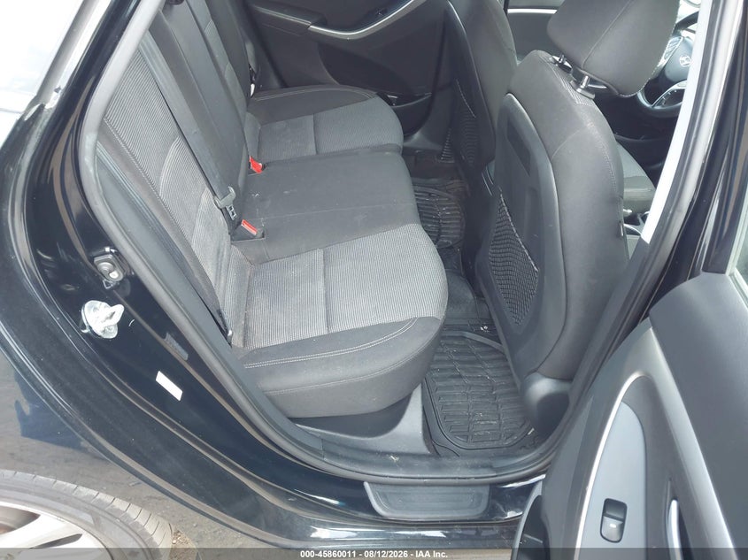 2016 HYUNDAI ELANTRA GT auction photo 8