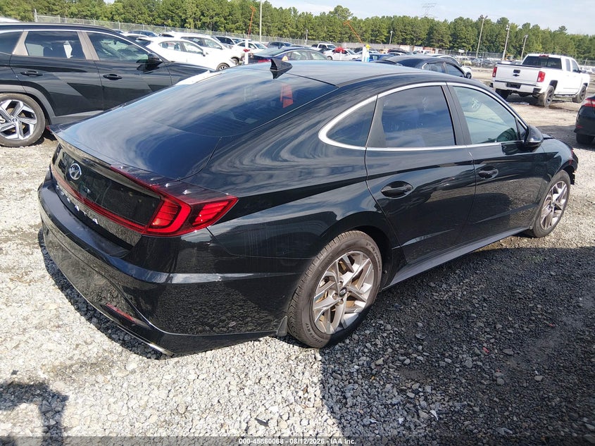 2021 HYUNDAI SONATA auction photo 4