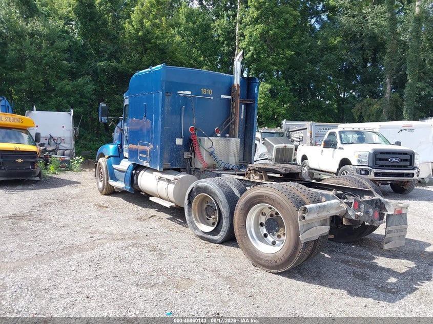2013 KENWORTH CONSTRUCTION auction photo 3