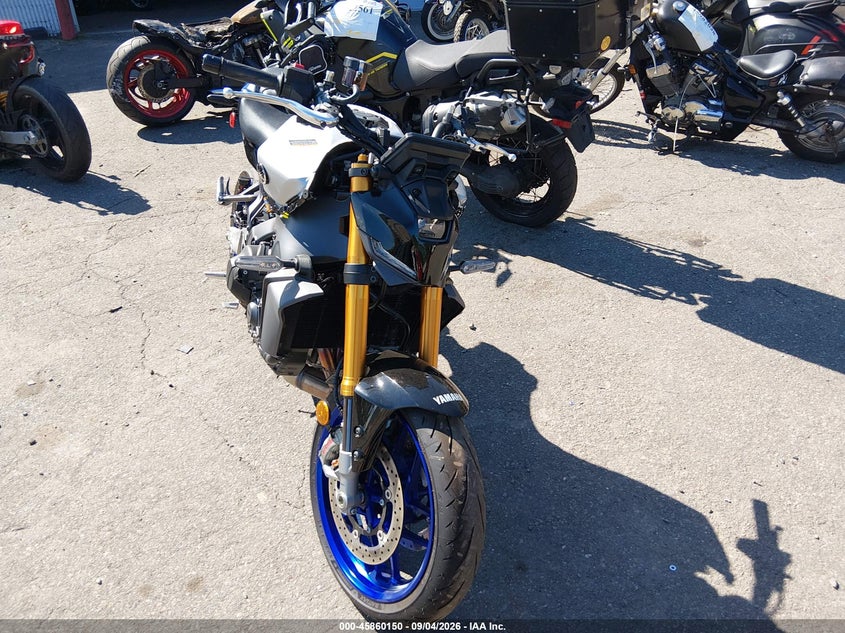 2025 YAMAHA MT09 auction photo 5