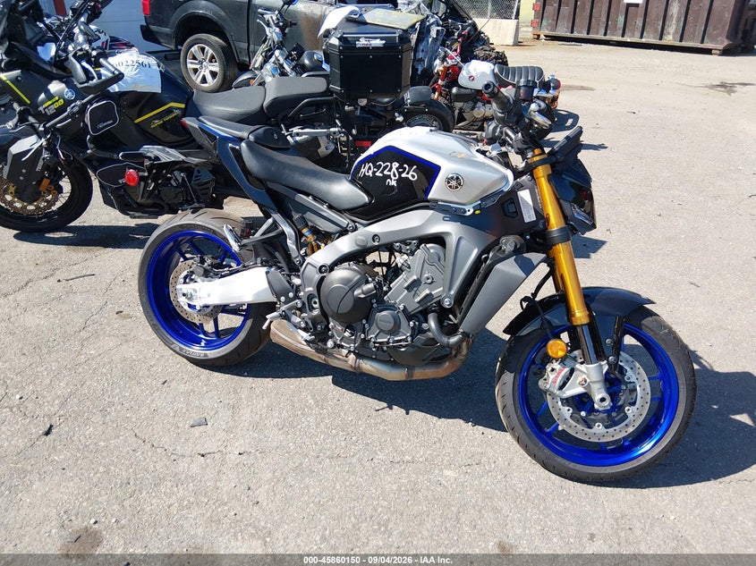 2025 YAMAHA MT09 auction photo 8