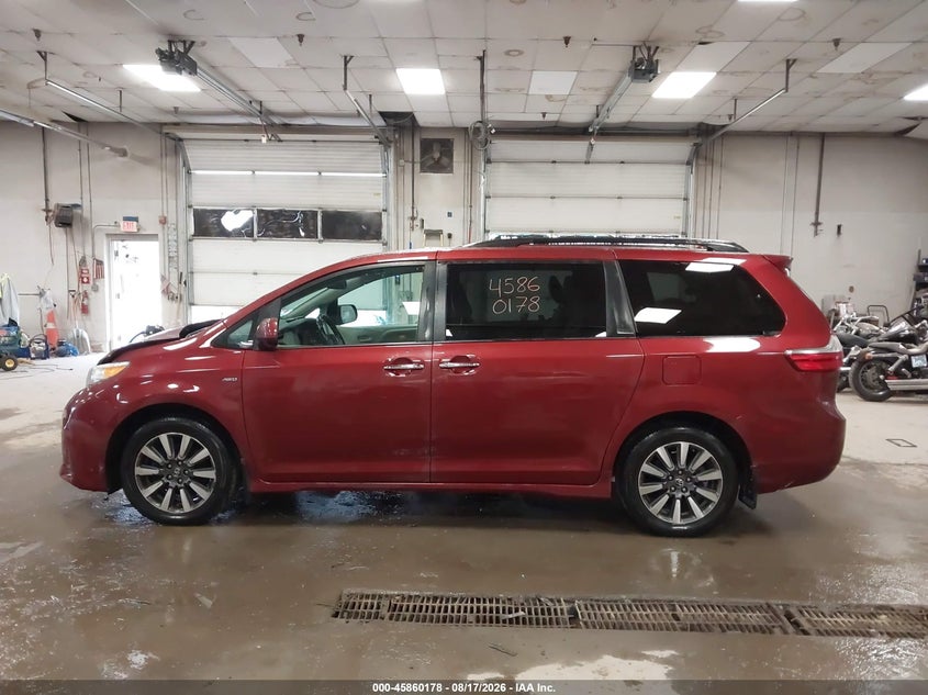 TOYOTA SIENNA 2018 VIN 5TDDZ3DC1JS209503