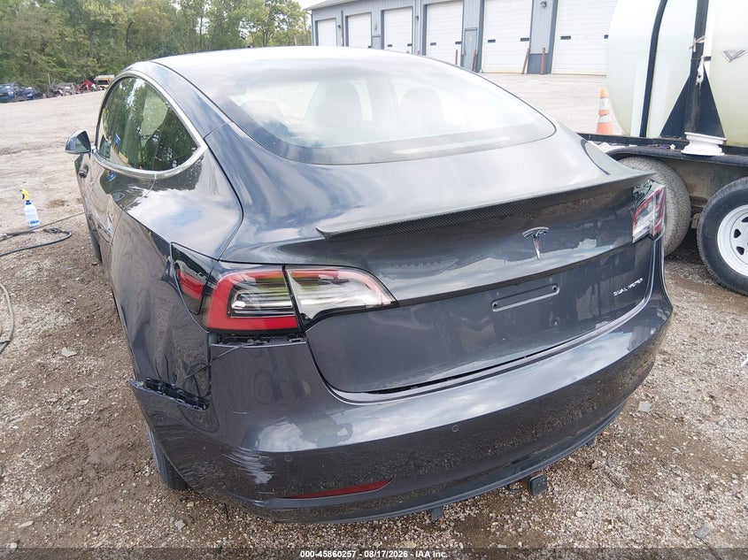 TESLA MODEL 3 - zdjęcie 6