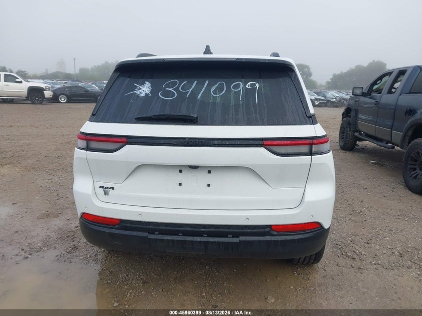 JEEP GRAND CHEROKEE - zdjęcie 16