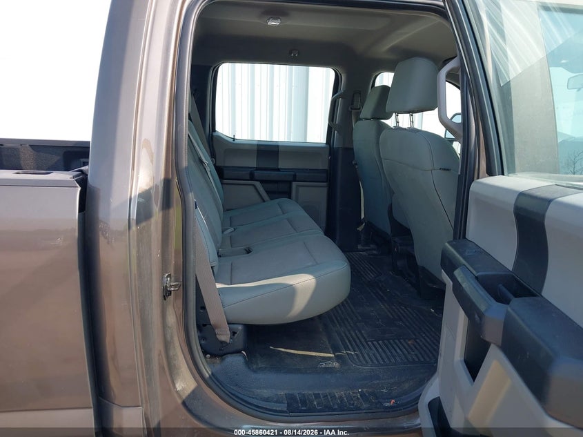 2017 FORD F-450 auction photo 8