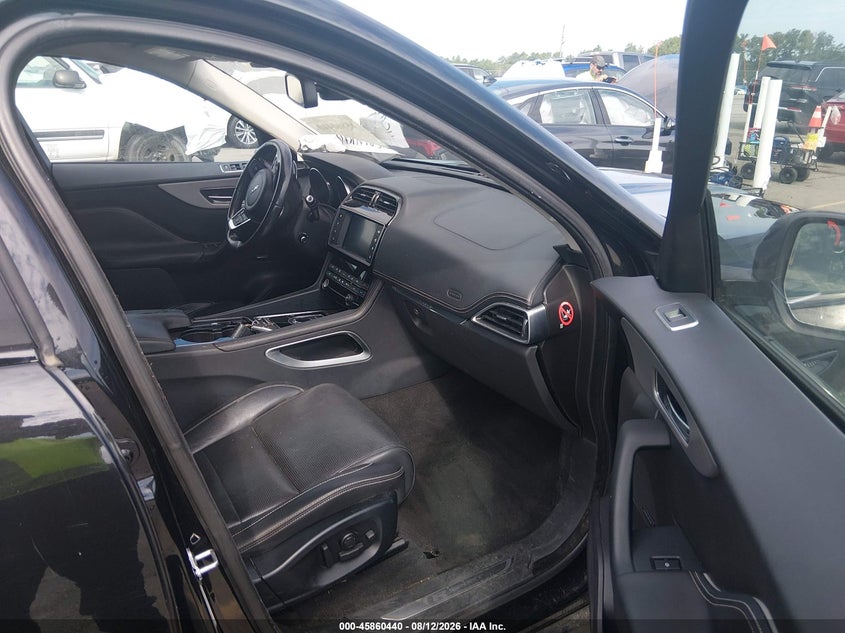2017 JAGUAR F-PACE auction photo 5
