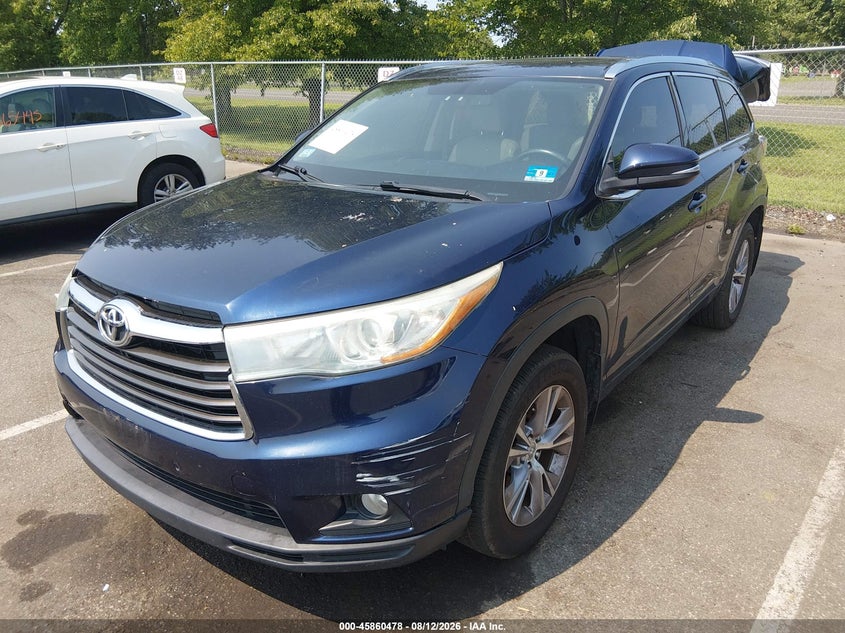 2015 Toyota Highlander, Перёд и зад, IAAI, VIN 5TDJKRFH3FS126102 — фото 2