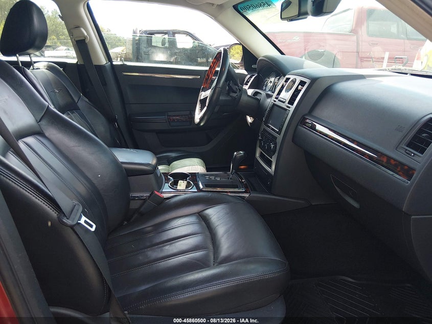2008 CHRYSLER 300C auction photo 5