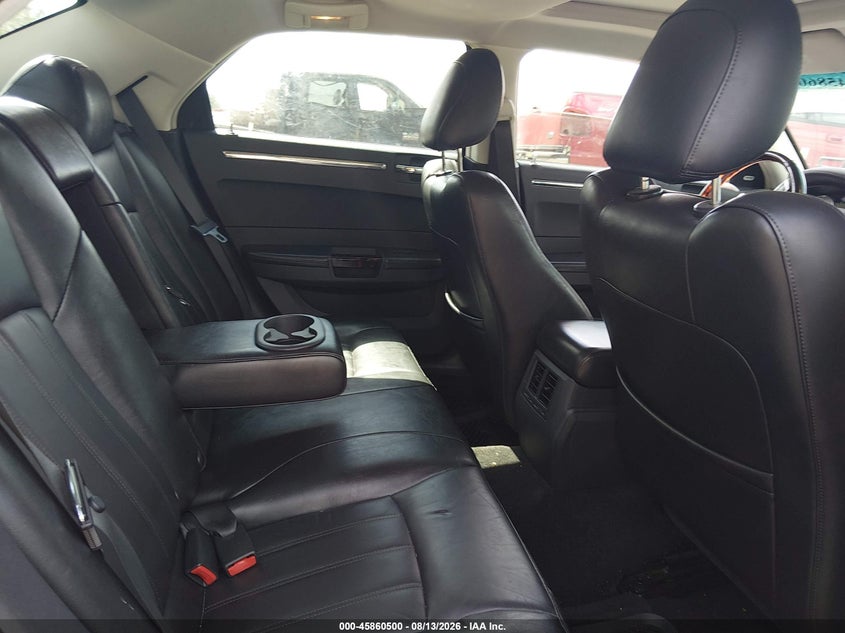 2008 CHRYSLER 300C auction photo 8