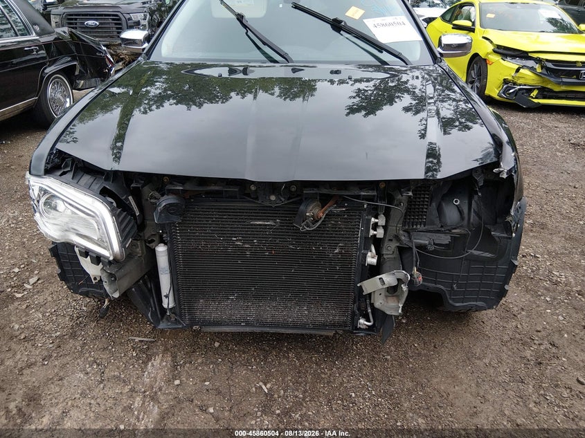 2015 CHRYSLER 300C auction photo 6