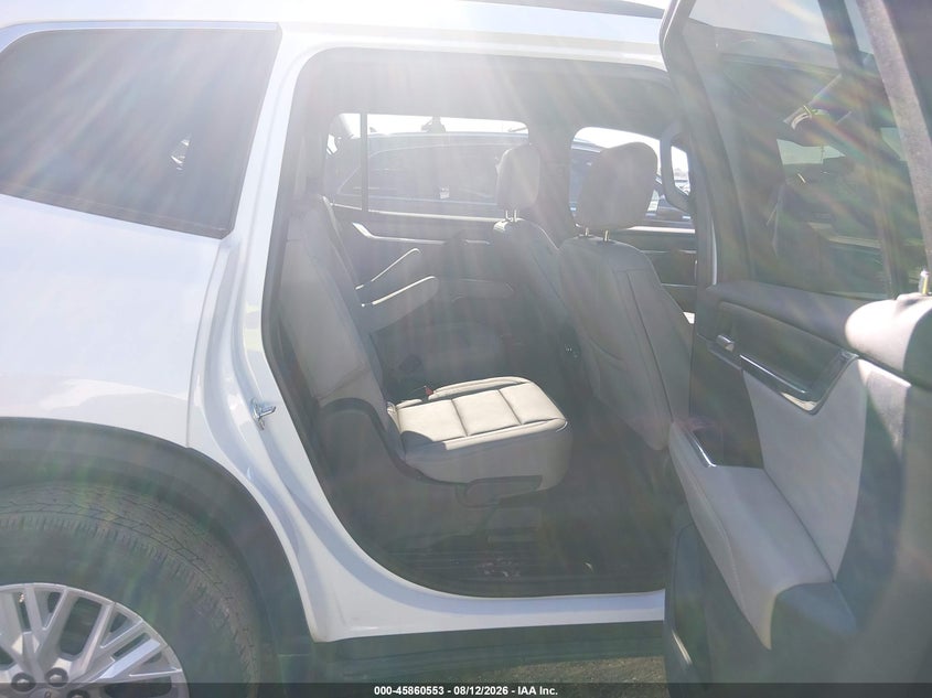 2026 GMC ACADIA auction photo 8