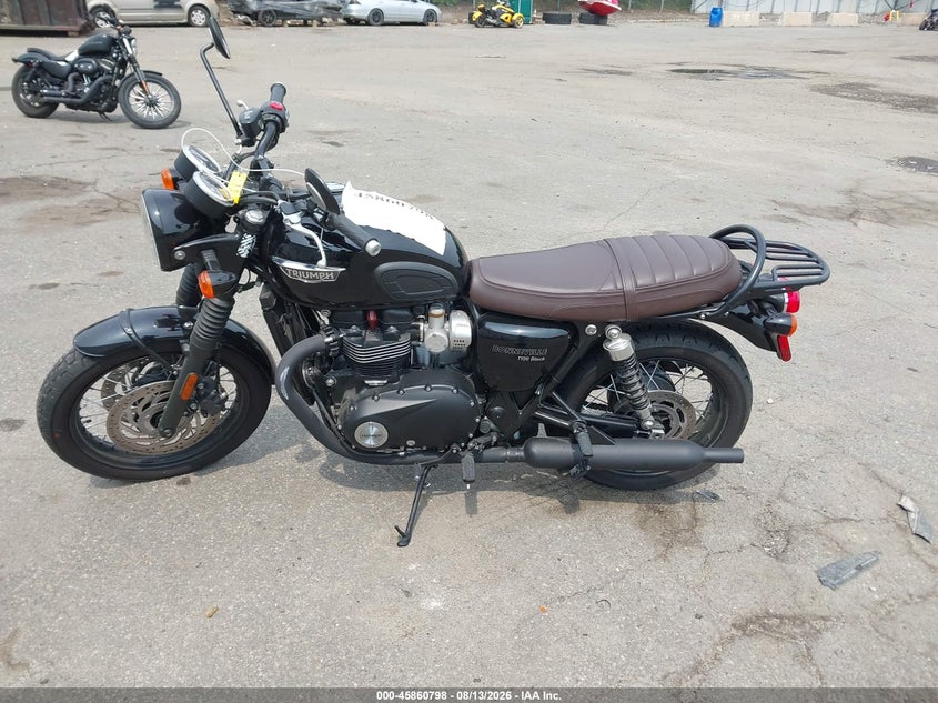 TRIUMPH BONNEVILLE 2017