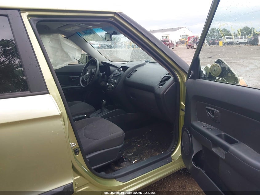 2013 KIA SOUL auction photo 5