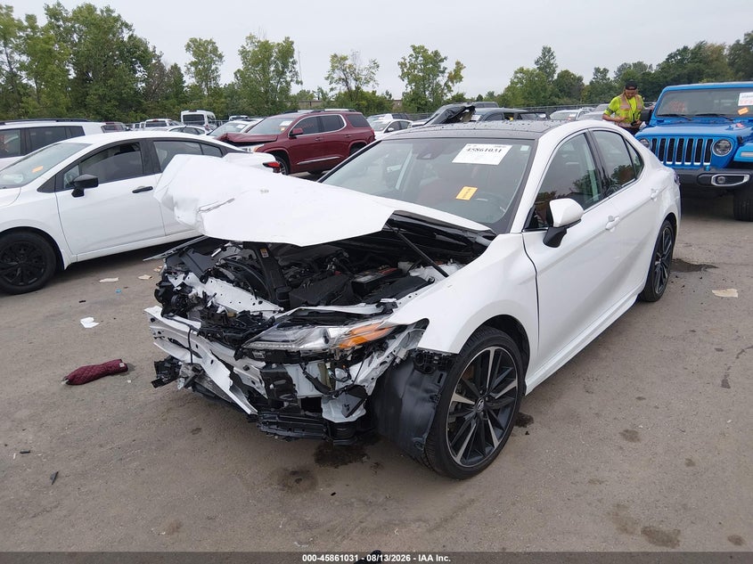 2019 Toyota Camry Xse, Front End, IAAI, VIN 4T1B61HK3KU749868 — photo 2