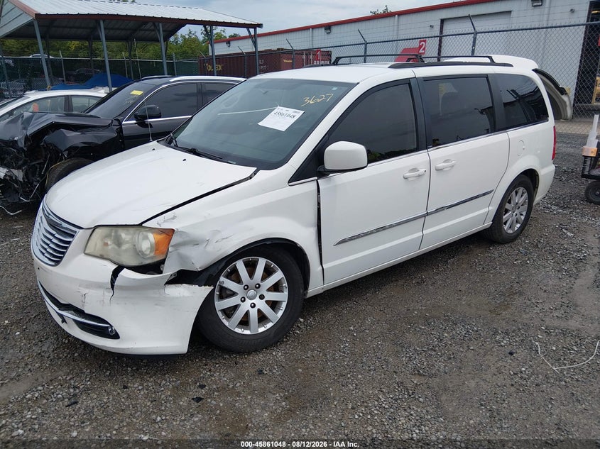2013 CHRYSLER TOWN & COUNTRY — zdjęcie 2