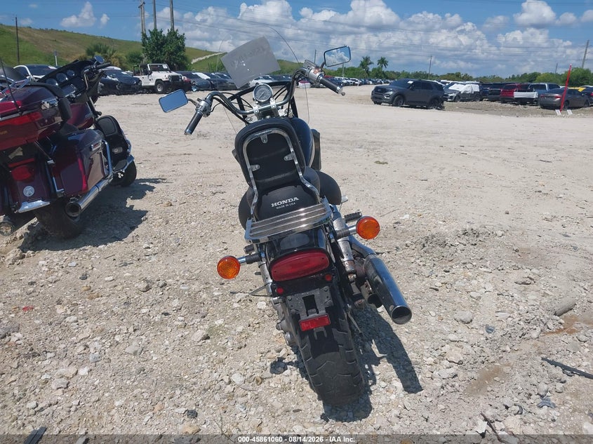 1997 HONDA VT1100 auction photo 6
