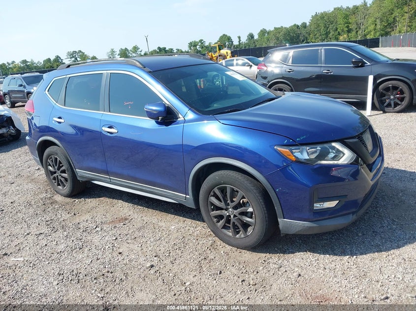 2017 NISSAN ROGUE SV