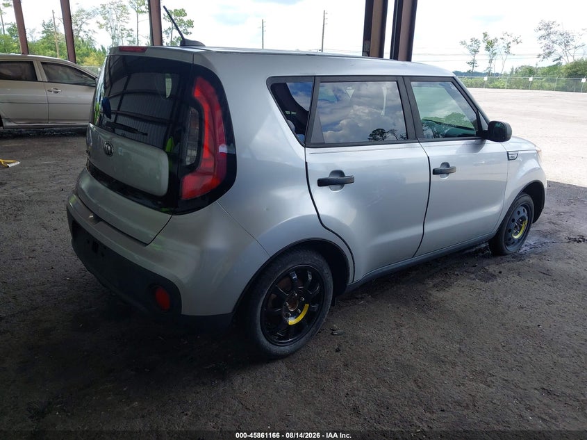 2018 KIA SOUL auction photo 4