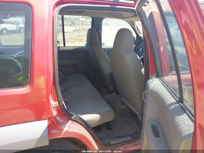 2005 JEEP LIBERTY auction photo 8