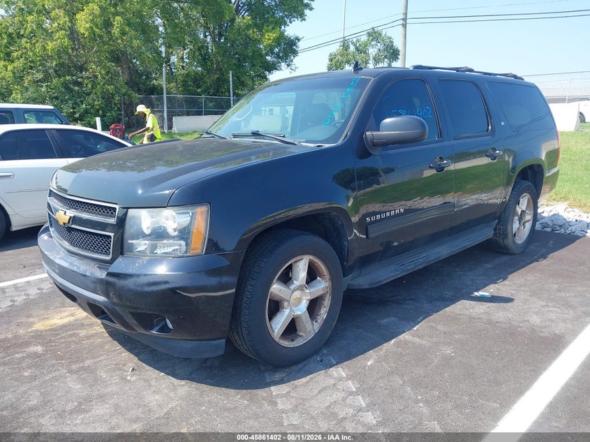 2012 CHEVROLET SUBURBAN auction photo 2