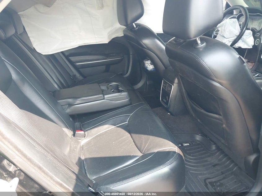 2017 CHRYSLER 300 auction photo 8