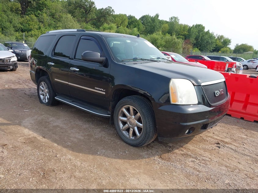 2011 GMC YUKON auction photo 1