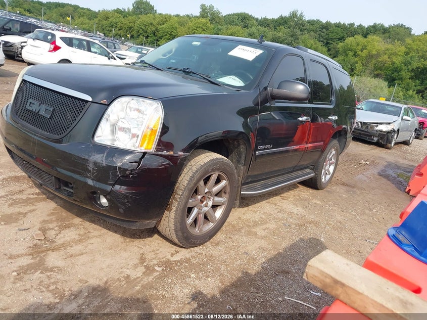 2011 GMC YUKON auction photo 2